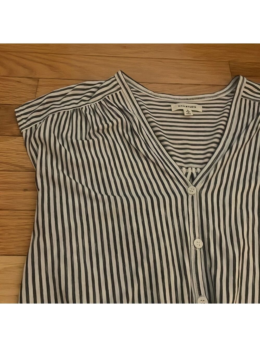 Max Studio Women's Top - Picture 4 of 6
